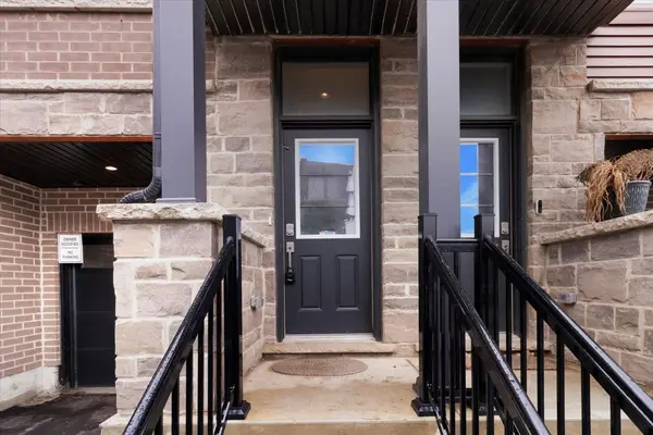 61 Soho ST #25, Hamilton, ON L8J 0M6