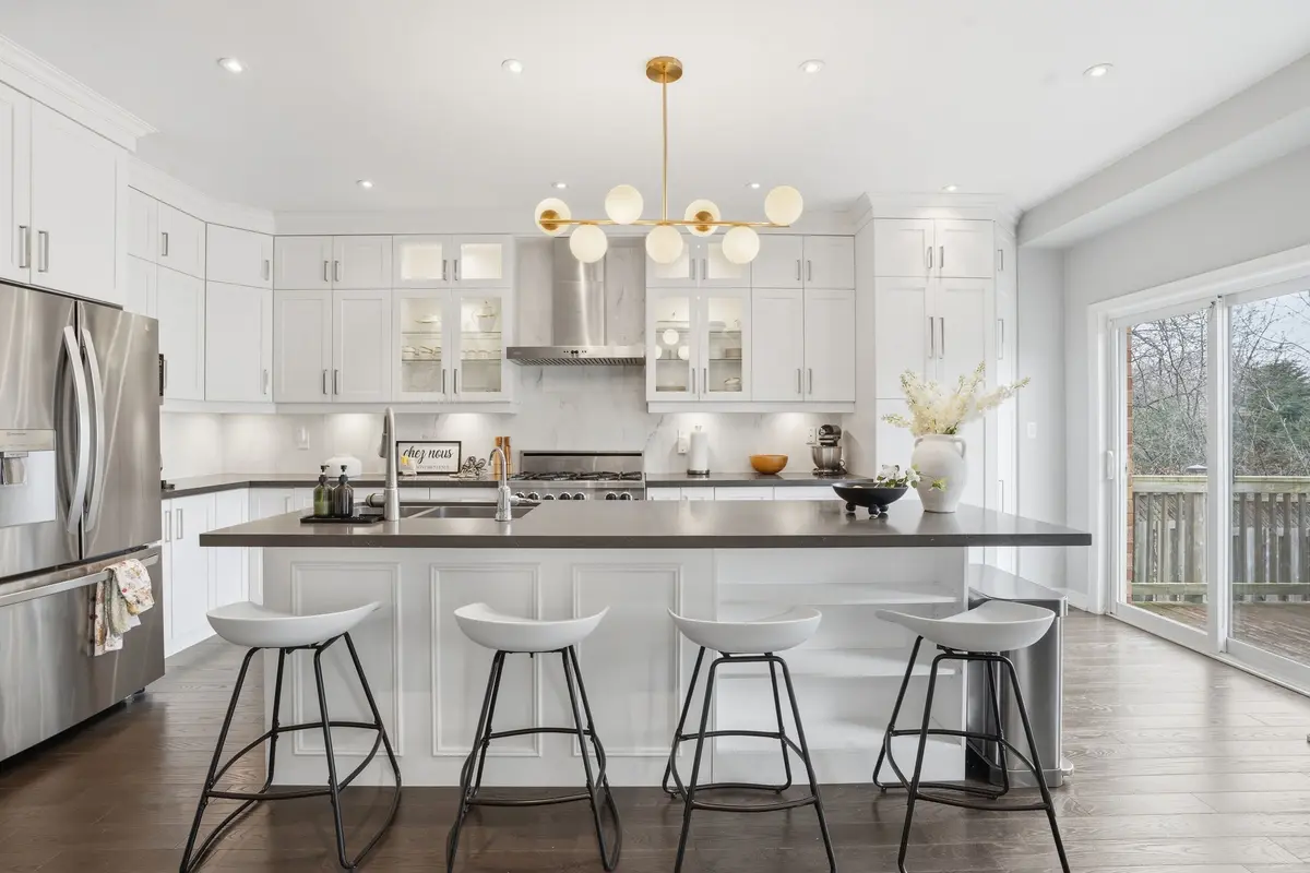 72 Dovetail DR, Richmond Hill, ON L4E 5A7