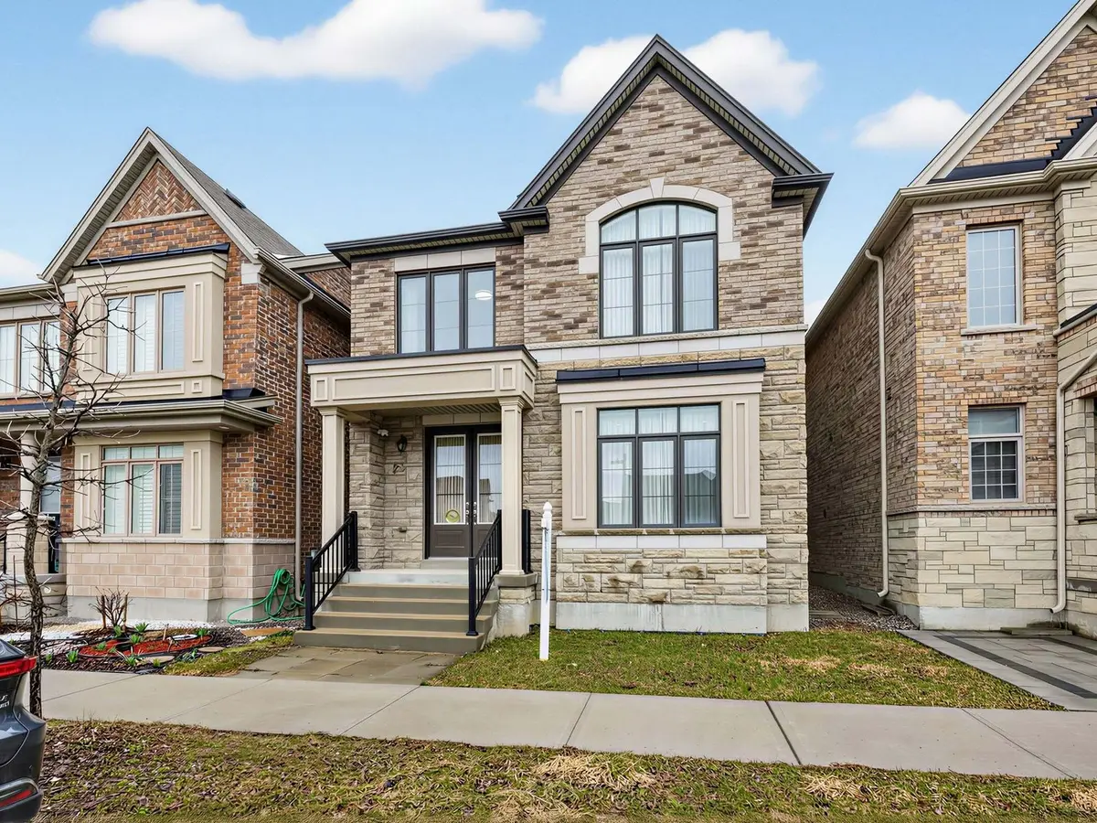 25 Gordon Landon DR, Markham, ON L6B 0X9