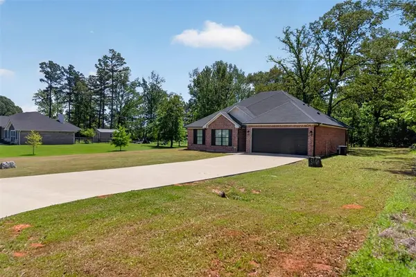 18310 Timber Oaks Drive, Lindale, TX 75771