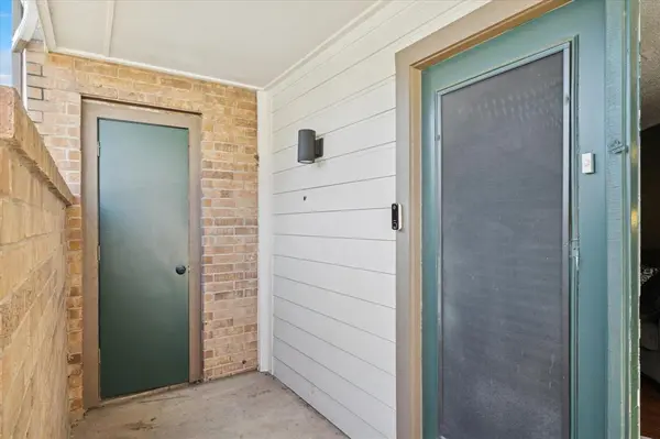 2300 Balsam Drive #G105, Arlington, TX 76006