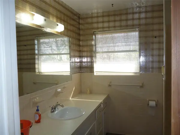 1121 Patricia Drive, Sherman, TX 75090