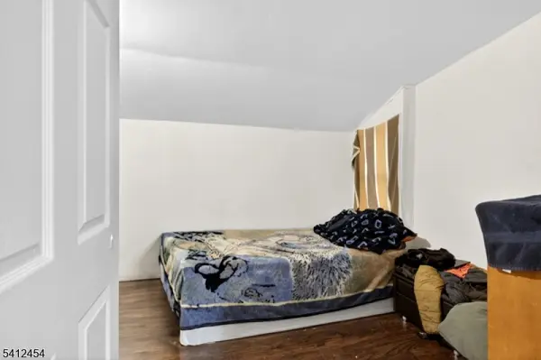 527 Valley St, City Of Orange Twp., NJ 07050