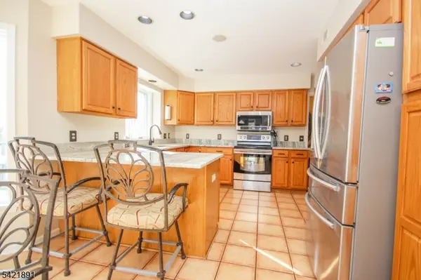 6 Meadow Lake Dr, Hardwick Twp., NJ 07825