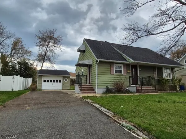 66 Independence Dr, Roselle Boro, NJ 07203