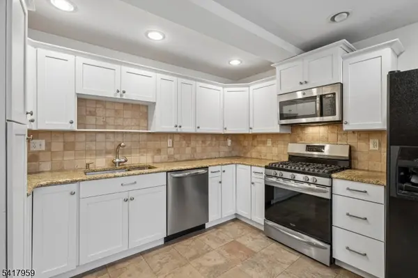 35 Dehart St, Morristown Town, NJ 07960