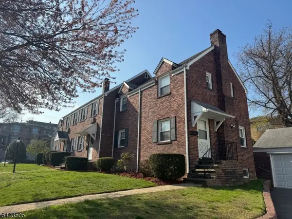 66-70 Liberty Pl #70, Palisades Park Boro, NJ 07650