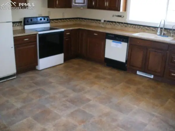 1209 Rosemont DR, Colorado Springs, CO 80911