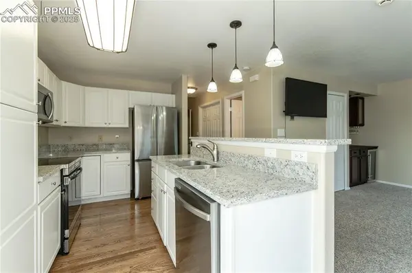 3216 Capstan WAY, Colorado Springs, CO 80906