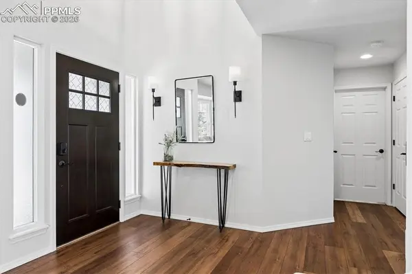 10210 Monmouth LN, Colorado Springs, CO 80920