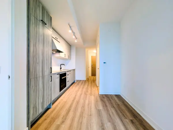 5 Quarrington LN #1202, Toronto C13, ON M3C 0S4