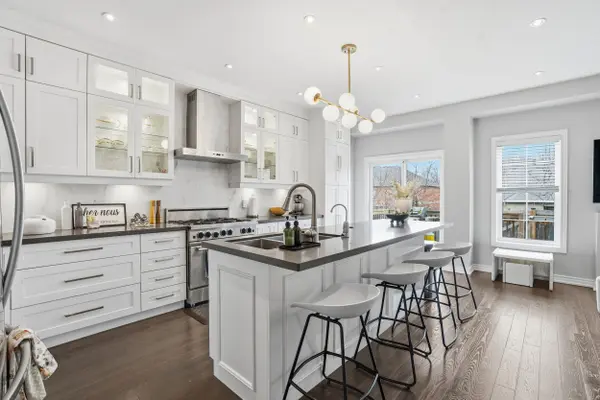 72 Dovetail DR, Richmond Hill, ON L4E 5A7