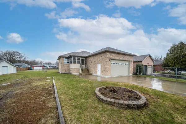 1092 Alfred ST, Innisfil, ON L0L 1C0