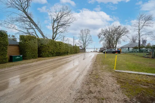 1092 Alfred ST, Innisfil, ON L0L 1C0