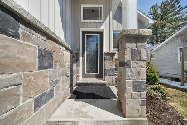 3213 Beach AVE, Innisfil, ON L9S 2K6