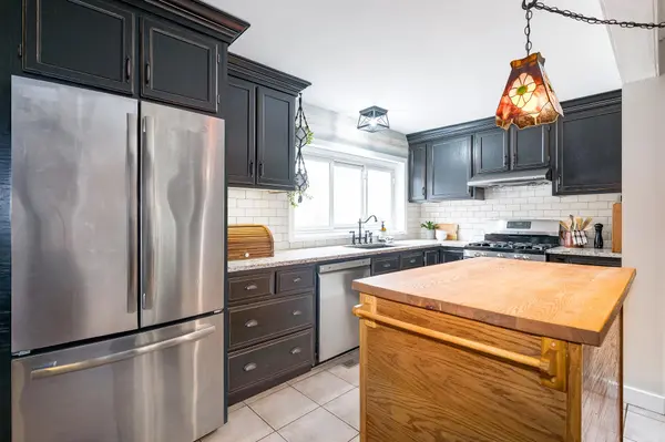 1983 Horseshoe Valley RD W, Oro-medonte, ON L4M 4Y8