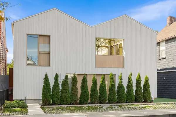 722 Lansdowne AVE, Toronto W02, ON M6H 3Y8