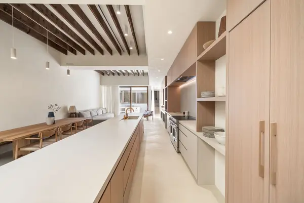 722 Lansdowne AVE, Toronto W02, ON M6H 3Y8