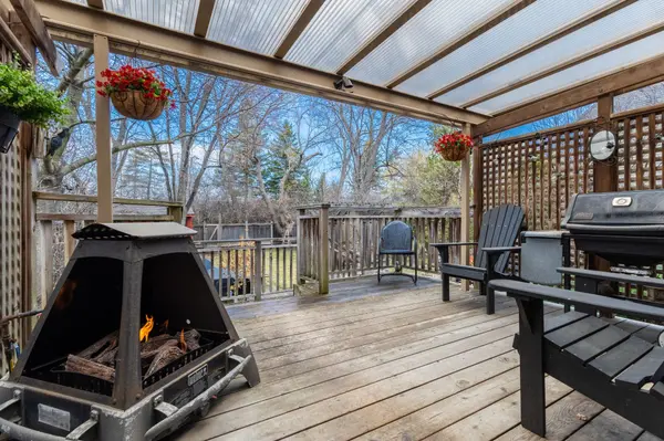 1051 Melvin AVE, Oakville, ON L6J 2V8