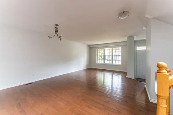 71 Appledale DR, Barrhaven, ON K2J 4W6