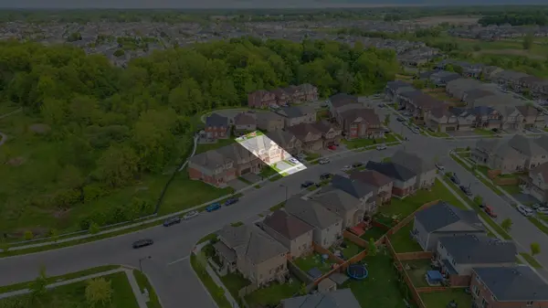 55 Longboat RUN W, Brantford, ON N3T 0P5