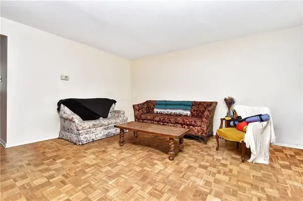 960 Meadowlands DR, Mooneys Bay - Carleton Heights And Area, ON K2C 0K3