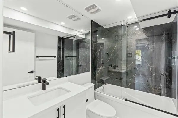 855 Garth ST #Upper, Hamilton, ON L9C 4K7