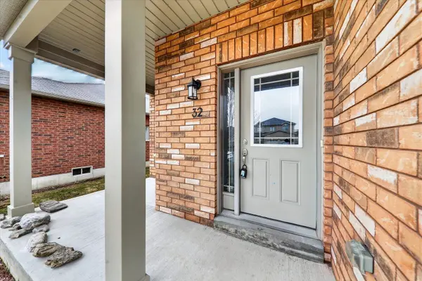 32 Lords DR, Trent Hills, ON K0L 1Y0