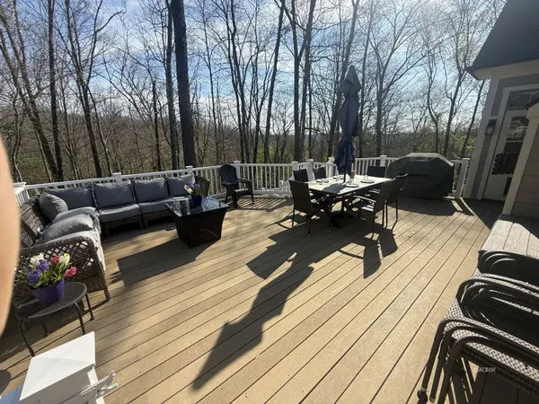 4 Maple Grove Way, Athens, OH 45701