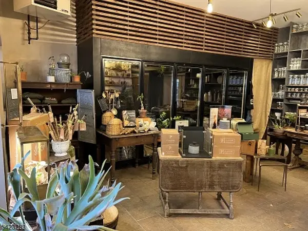 96 River Rd, East Hanover Twp., NJ 07936