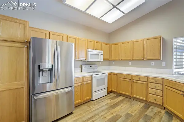 625 Riverview LN, Colorado Springs, CO 80916