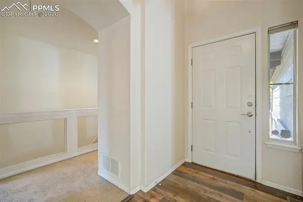 625 Riverview LN, Colorado Springs, CO 80916