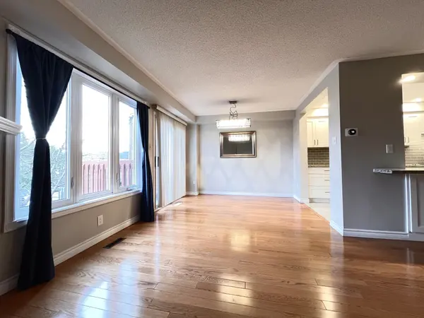 5317 Ferret CT, Mississauga, ON L4Z 3M4