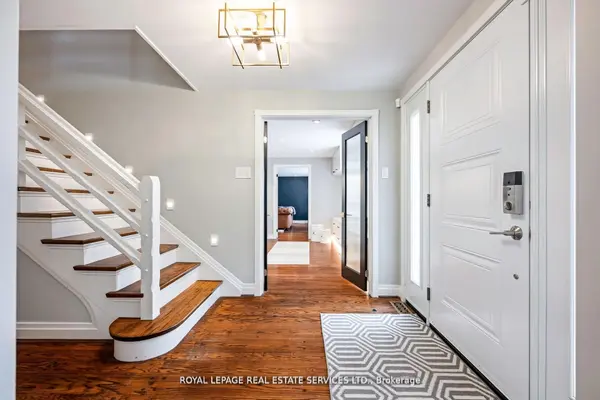 5 Pine Ridge LN, Brampton, ON L6W 1G6