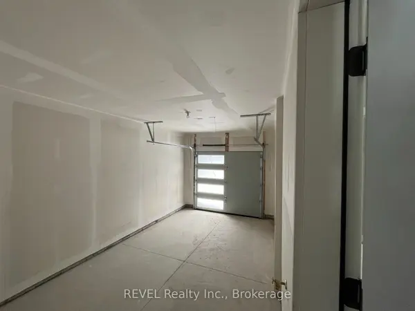 16 KEYSTONE TRL, Welland, ON L3B 0N8