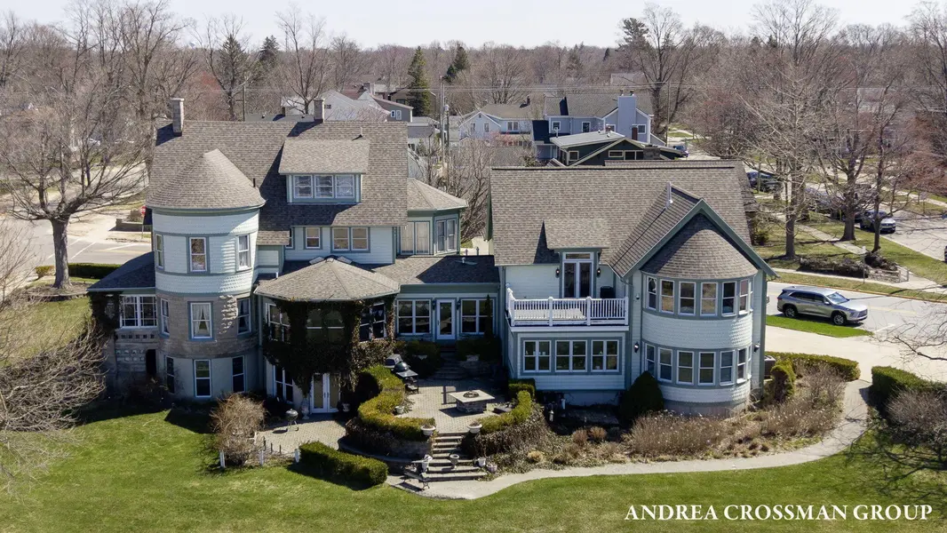 456 Monroe BLVD, South Haven City, MI 49090