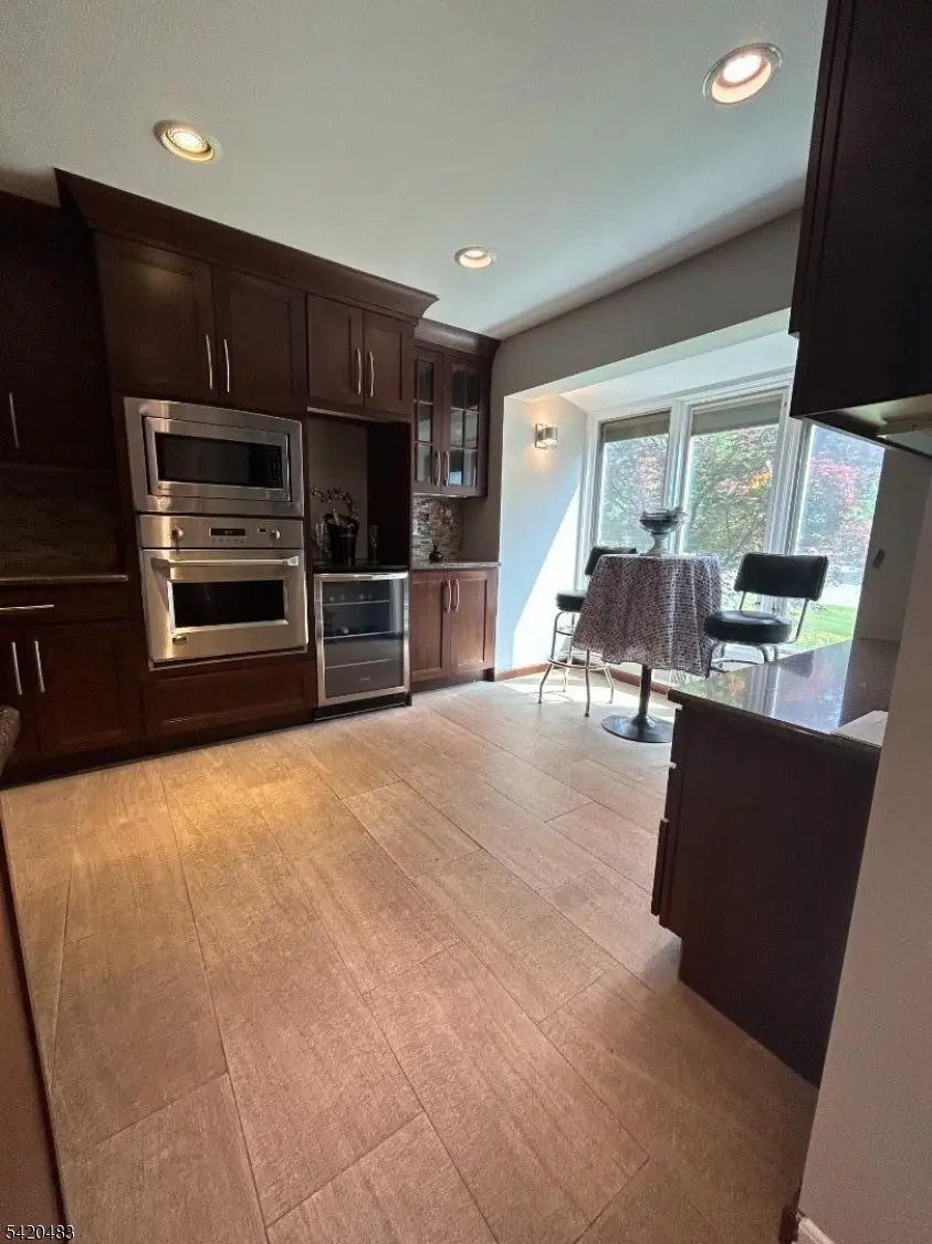 220 Butternut Dr, Wayne Twp., NJ 07470