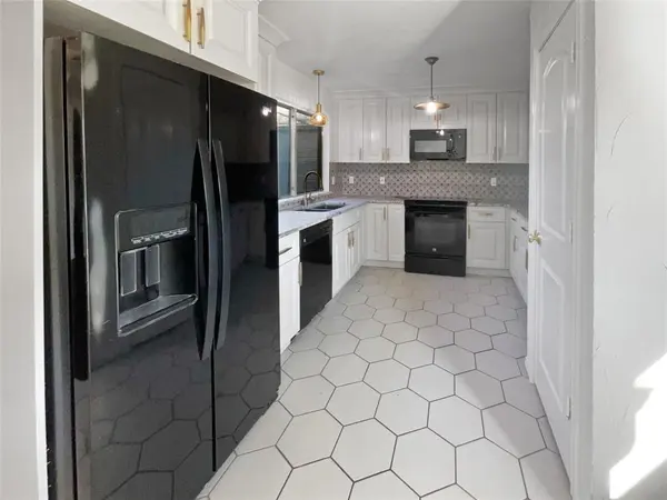 1232 Richland Oaks Drive, Richardson, TX 75081