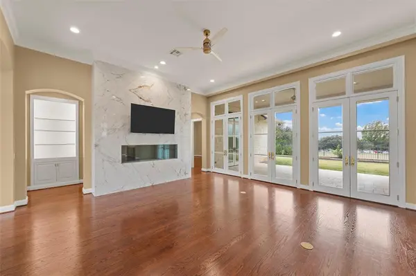 1600 Ridgewood Drive, Waco, TX 76710