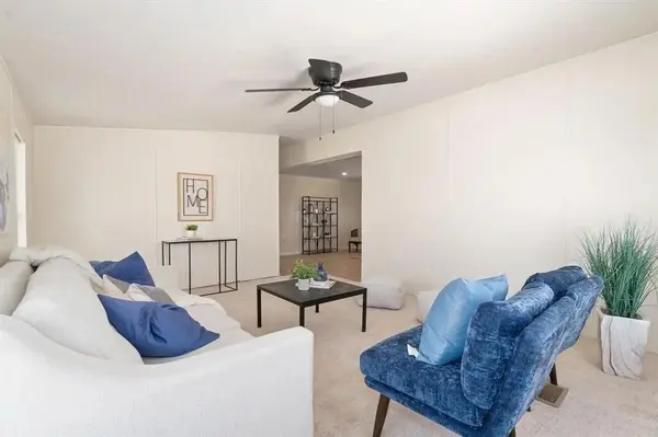 715 Comanche Cove Drive, Granbury, TX 76048