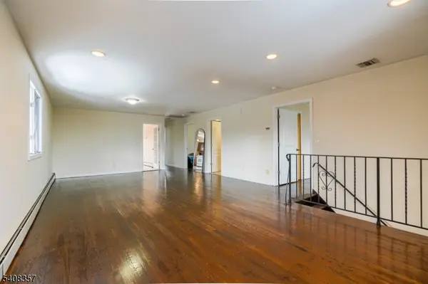 1 Veterans Pl, Elmwood Park Boro, NJ 07407