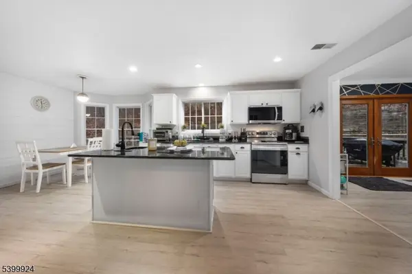 123 Vail Rd, Knowlton Twp., NJ 07832