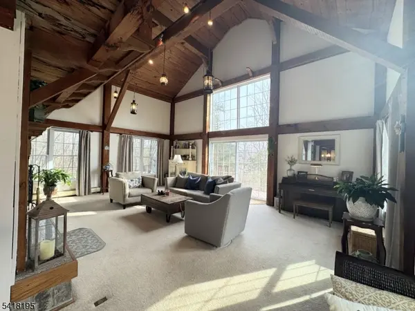 60 Plotts Rd, Hampton Twp., NJ 07860