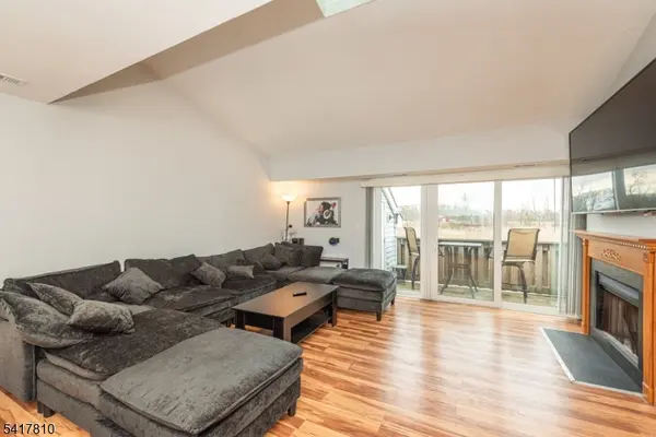 816 Aspen Dr, Plainsboro Twp., NJ 08536