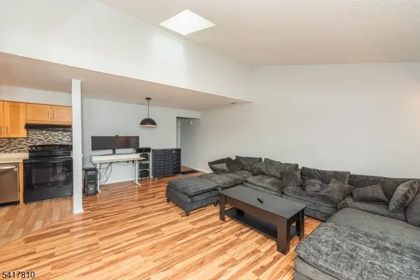 816 Aspen Dr, Plainsboro Twp., NJ 08536