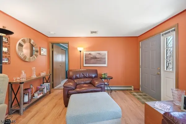 12 Pleasant View Dr, West Milford Twp., NJ 07480