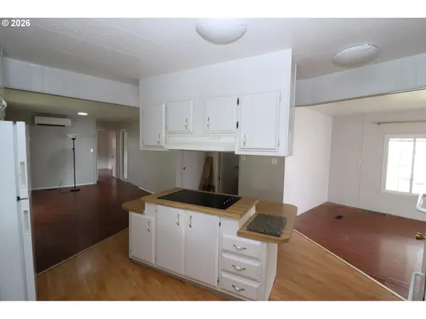 1475 GREEN ACRES RD #157, Eugene, OR 97408