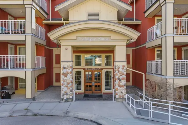 22 Richard PL SW #430, Calgary, AB T3E 7N6