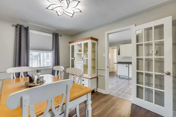 1089 Viscount RD, London South, ON N6K 1H9