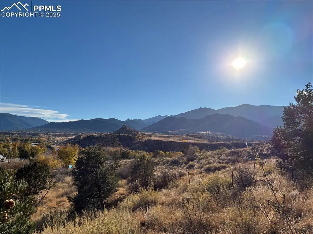 140 Echo LN, Colorado Springs, CO 80904